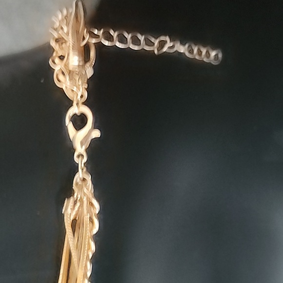 Layered gold necklace - Picture 3 of 3